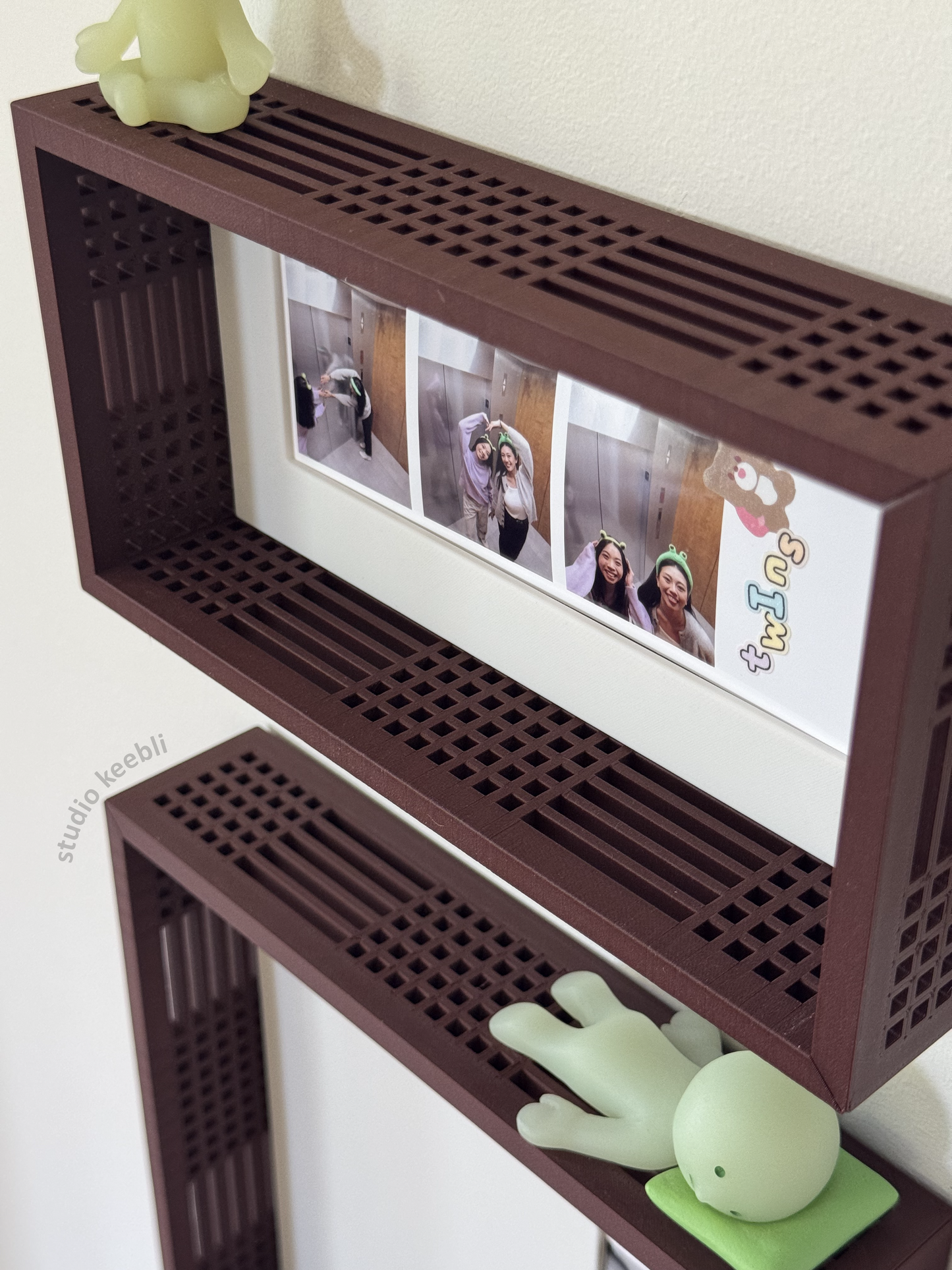 Korean Window Lattice Photo Frame for Photobooth Strips